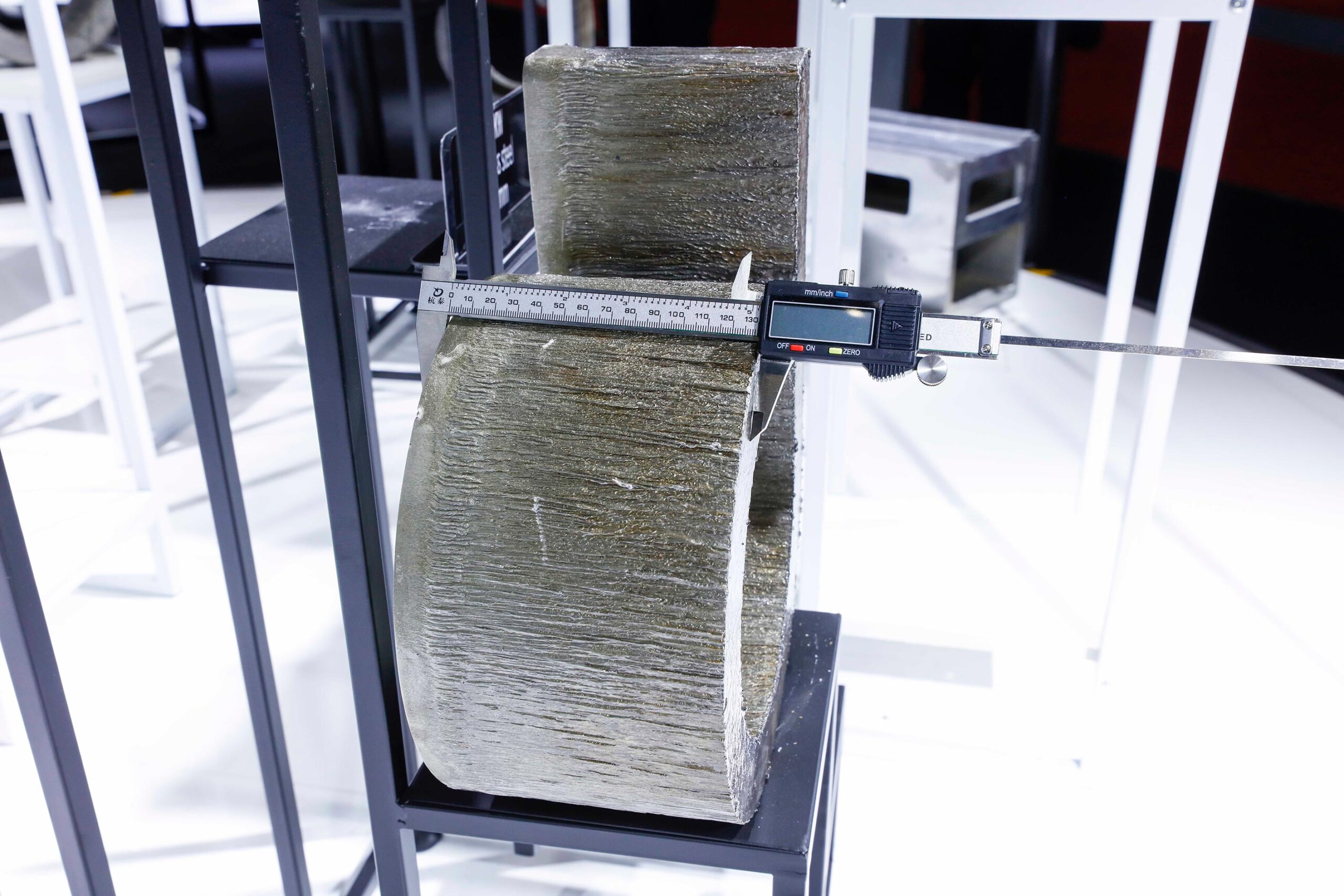 Corte de metal laser fibra 130mm espesor