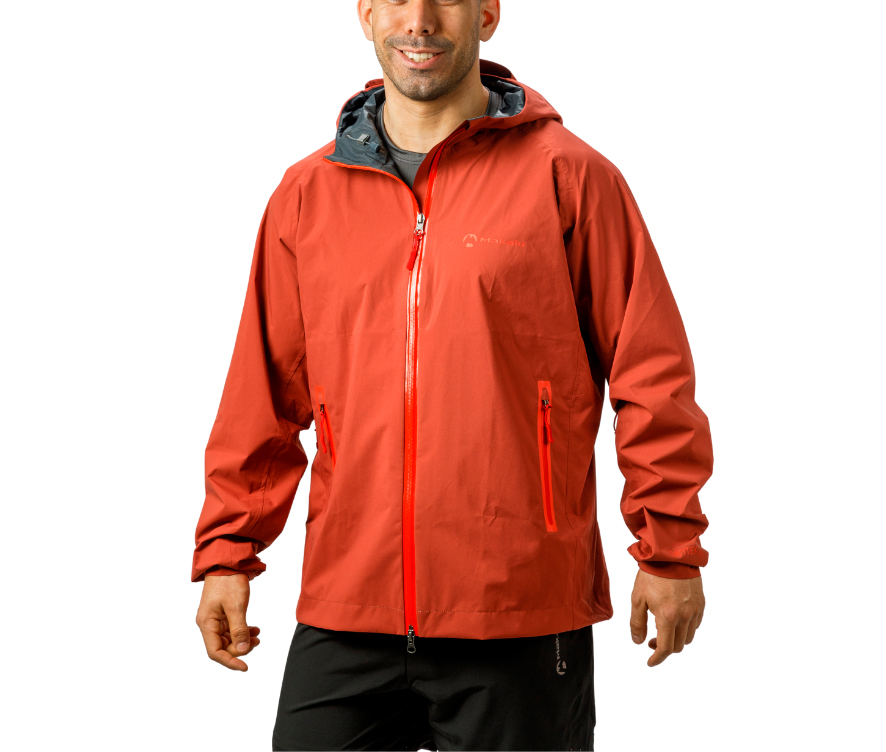 maquina-de-costura-sellada-calor-muestras3 campera impermeable outdoor con costura sellada